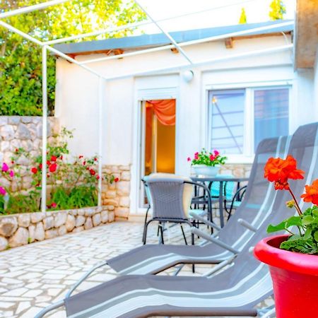 Vacation Home Grill & Chill With 350M2 Garden With Bbq Novi Vinodolski Extérieur photo