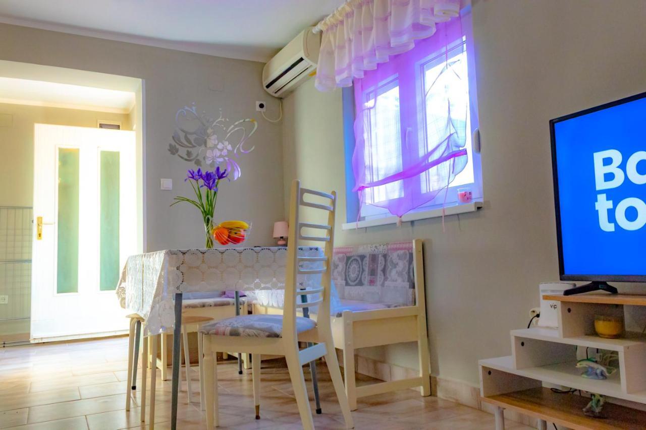 Vacation Home Grill & Chill With 350M2 Garden With Bbq Novi Vinodolski Extérieur photo
